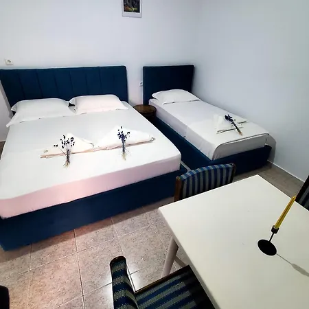 Studio&apartments *