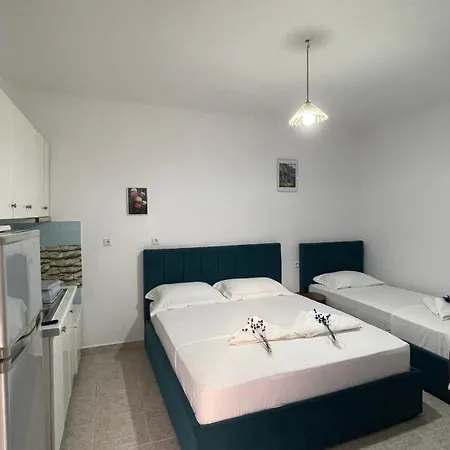 Studio&apartments *