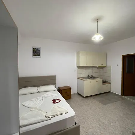 Studio&apartments Ksamil
