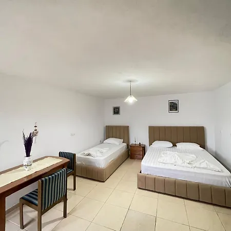 Studio&apartments * Ksamil