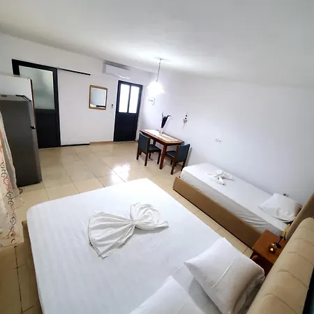 Studio&apartments *