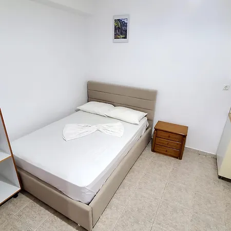 Studio&apartments * Ksamil