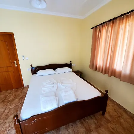 Studio&apartments Ksamil