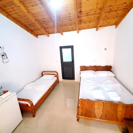 アパート Studio&apartments クサミル