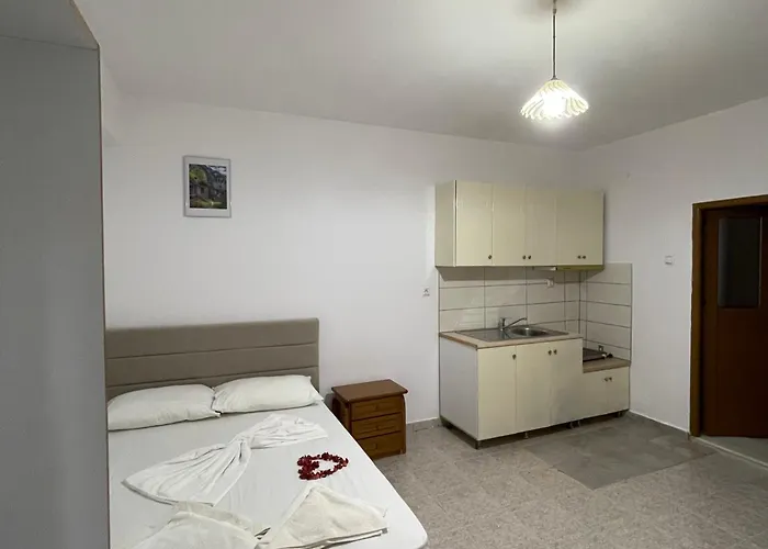 Studio&apartments Ksamil